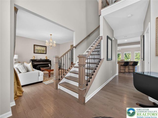 7018 Tuscany Drive, Lower Macungie Twp, PA 18062