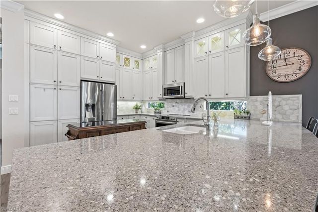2870 Cinnamon Bay CIR NW, Naples, FL 34119