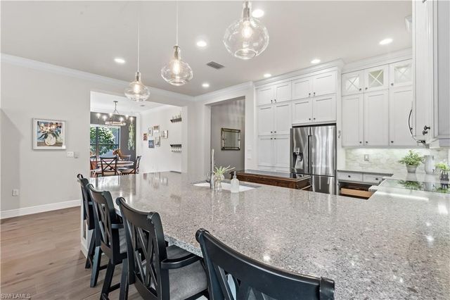 2870 Cinnamon Bay CIR NW, Naples, FL 34119