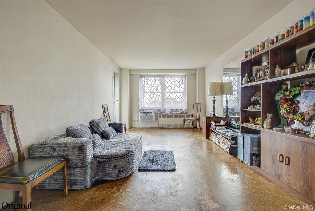 61-25 97th Street 15A, Rego Park, NY 11374 — photo 2