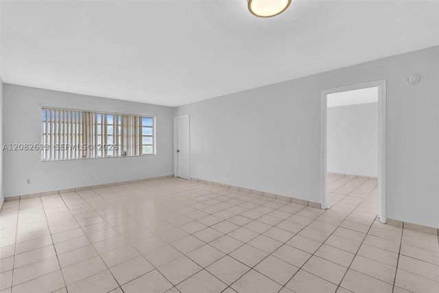 1540 NE 191st St 320, Miami, FL 33179