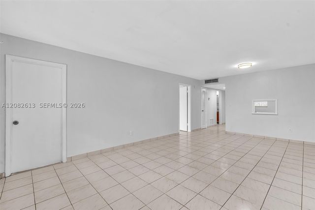 1540 NE 191st St 320, Miami, FL 33179