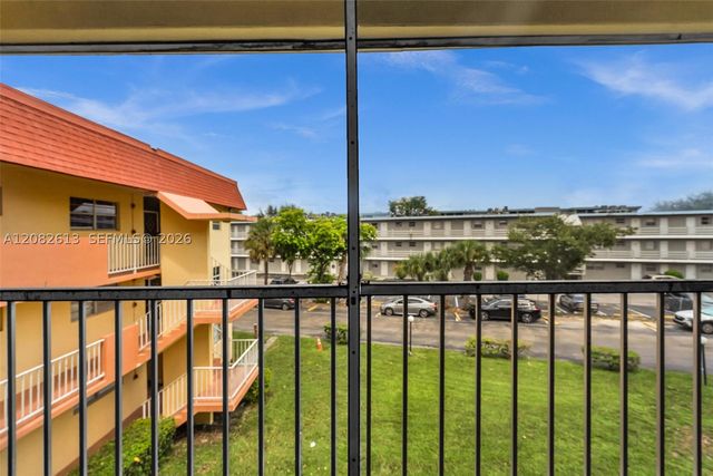 1540 NE 191st St 320, Miami, FL 33179
