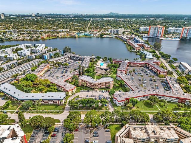 1540 NE 191st St 320, Miami, FL 33179