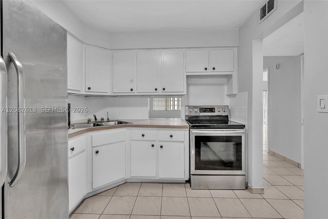 1540 NE 191st St 320, Miami, FL 33179