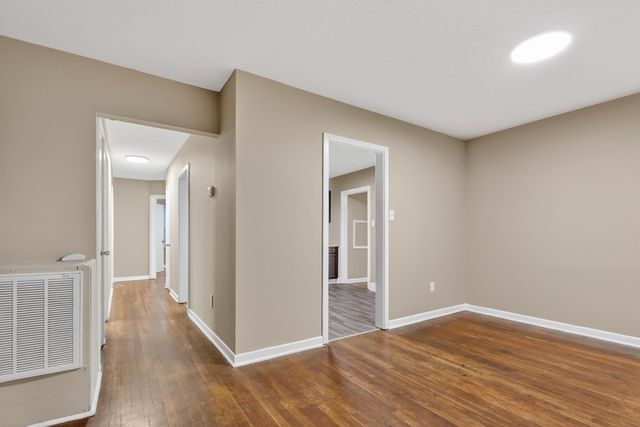 220 Woodview Ave, Spartanburg, SC 29306