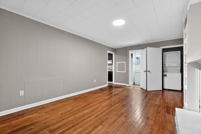220 Woodview Ave, Spartanburg, SC 29306