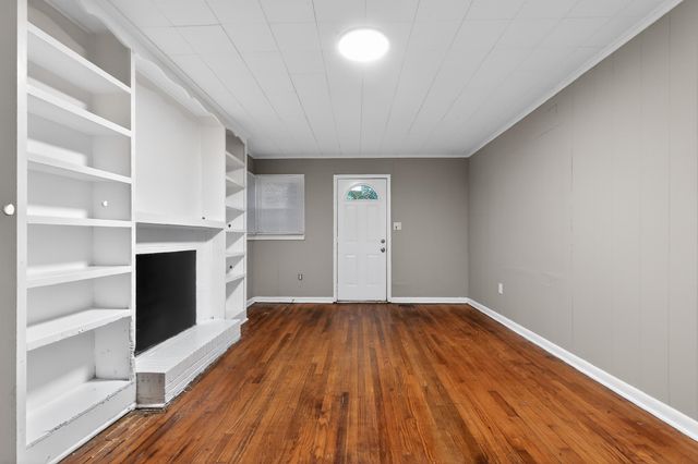 220 Woodview Ave, Spartanburg, SC 29306