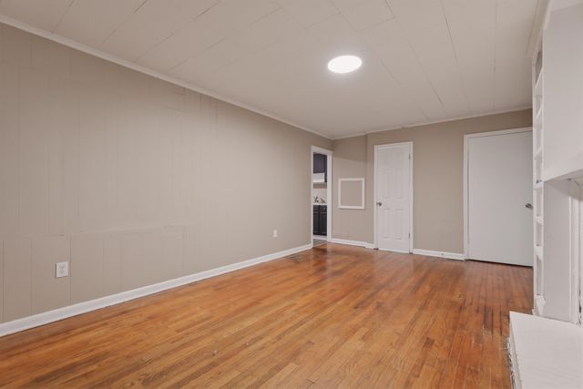 220 Woodview Ave, Spartanburg, SC 29306