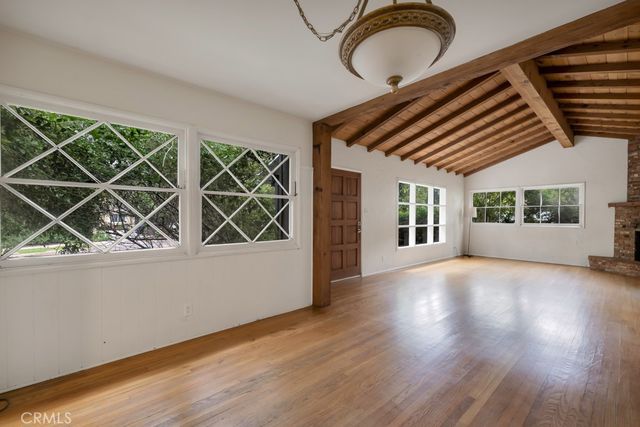 5161 Canoga Avenue, Woodland Hills, CA 91364