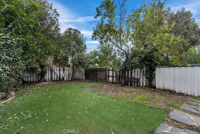 5161 Canoga Avenue, Woodland Hills, CA 91364