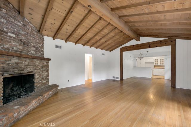 5161 Canoga Avenue, Woodland Hills, CA 91364