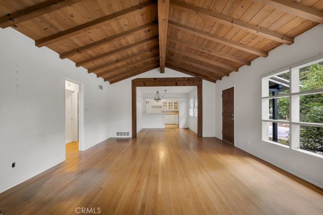 5161 Canoga Avenue, Woodland Hills, CA 91364