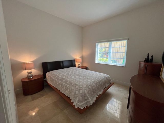 3932 Coral Heights Way, Oakland Park, FL 33308