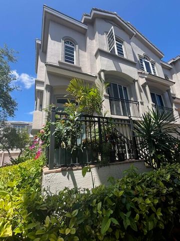 3932 Coral Heights Way, Oakland Park, FL 33308