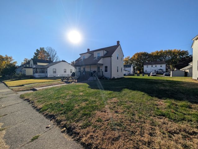 222 S Elmwood Avenue, Davenport, IA 52802