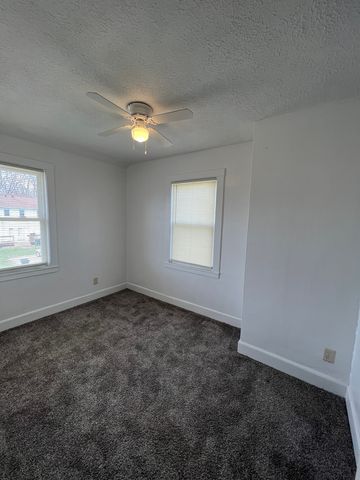 222 S Elmwood Avenue, Davenport, IA 52802