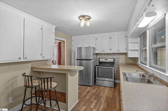 573 Mauldin Lake Road, Liberty, SC 29657