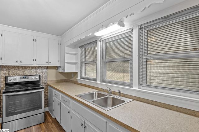 573 Mauldin Lake Road, Liberty, SC 29657