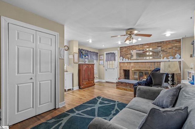 573 Mauldin Lake Road, Liberty, SC 29657