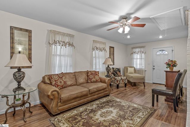 573 Mauldin Lake Road, Liberty, SC 29657