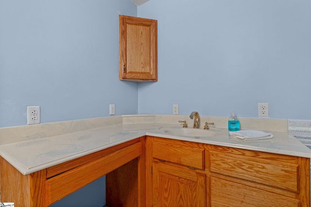 573 Mauldin Lake Road, Liberty, SC 29657