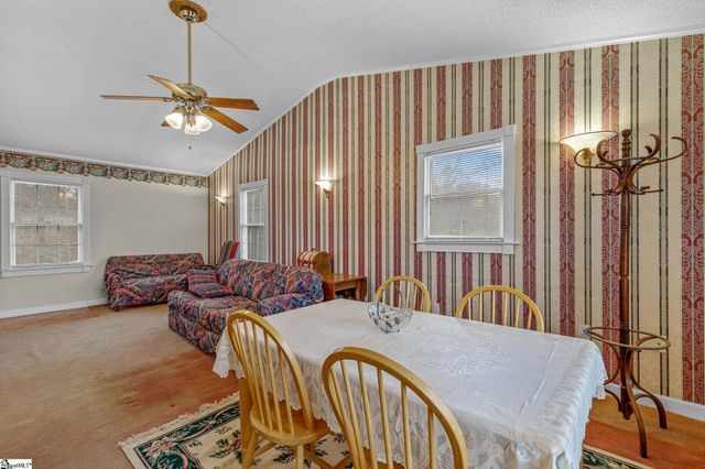 573 Mauldin Lake Road, Liberty, SC 29657