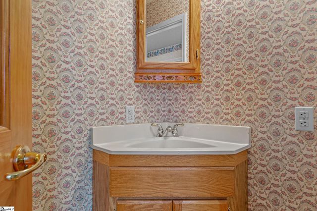 573 Mauldin Lake Road, Liberty, SC 29657