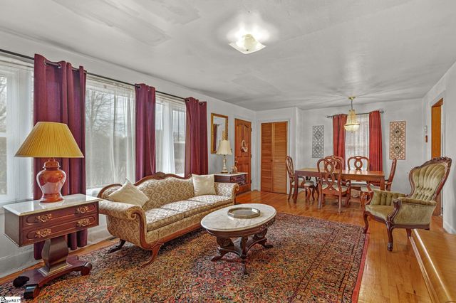 573 Mauldin Lake Road, Liberty, SC 29657