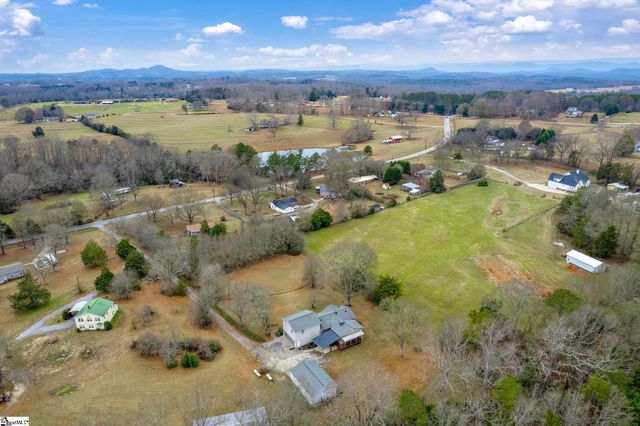 573 Mauldin Lake Road, Liberty, SC 29657