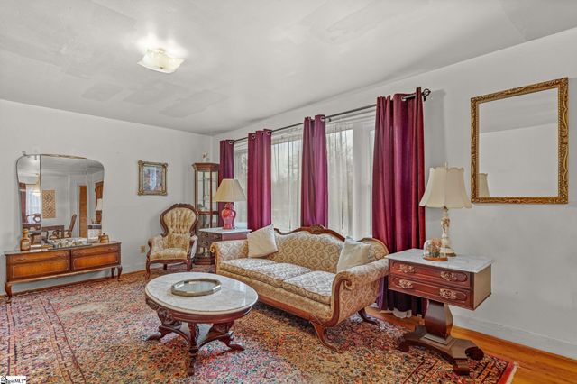 573 Mauldin Lake Road, Liberty, SC 29657