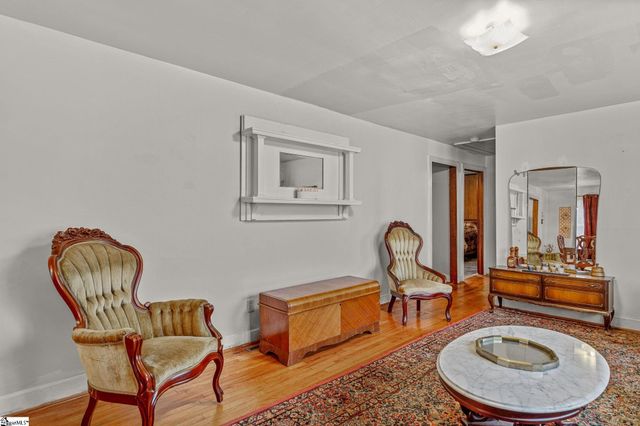 573 Mauldin Lake Road, Liberty, SC 29657