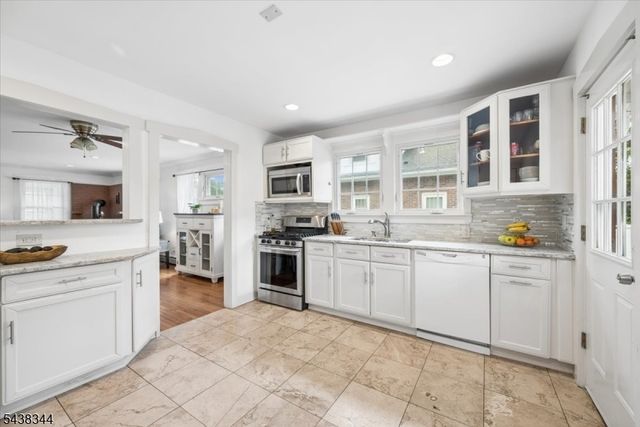 15 Clover Pl, Mine Hill Twp., NJ 07803
