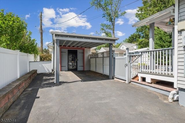 15 Clover Pl, Mine Hill Twp., NJ 07803