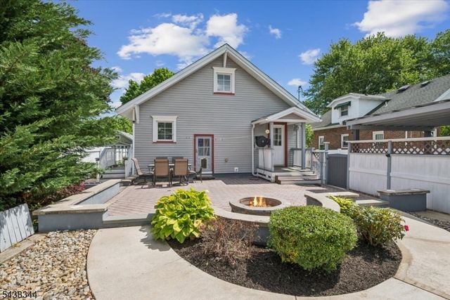 15 Clover Pl, Mine Hill Twp., NJ 07803