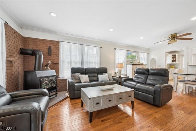15 Clover Pl, Mine Hill Twp., NJ 07803