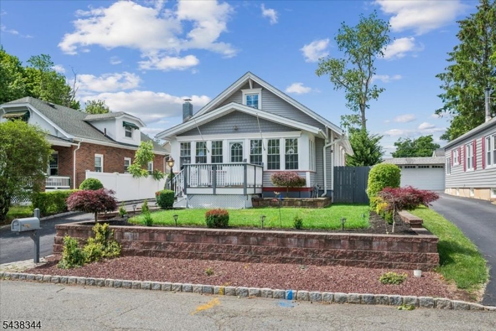 15 Clover Pl, Mine Hill Twp., NJ 07803