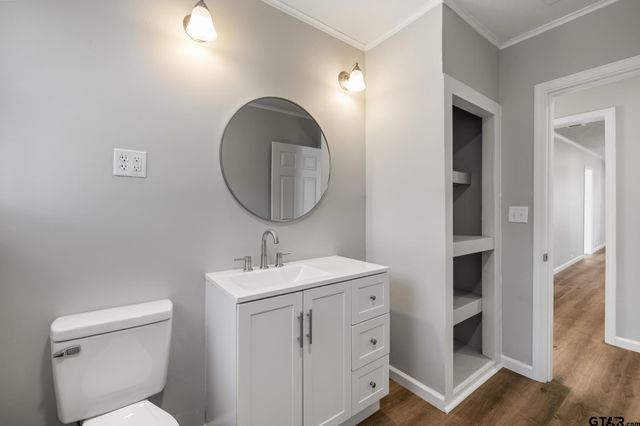 402 Gay Ave, Palestine, TX 75801