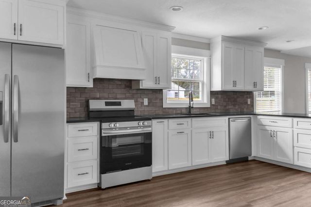 1716 N Troup Street, Valdosta, GA 31602