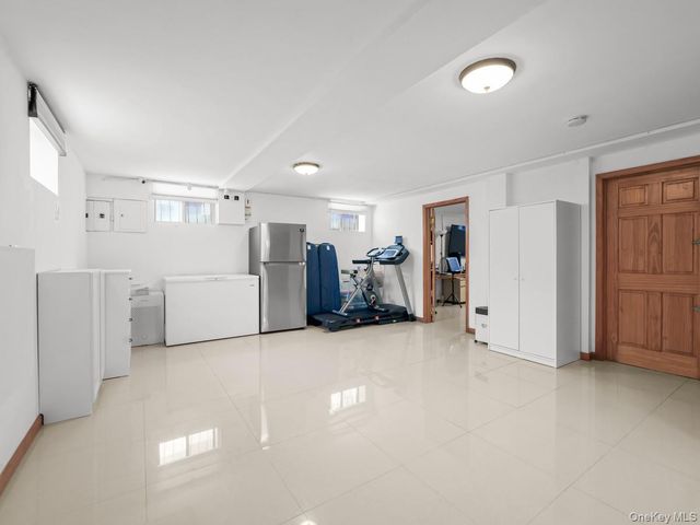 40-08 214th Place, Bayside, NY 11361