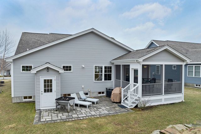 34 Three Ponds Drive, Brentwood, NH 03833