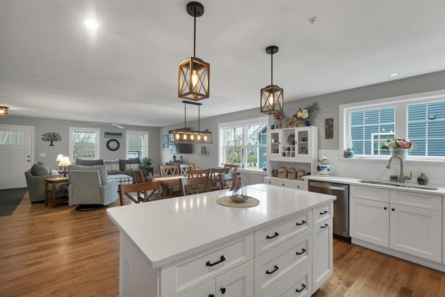 34 Three Ponds Drive, Brentwood, NH 03833
