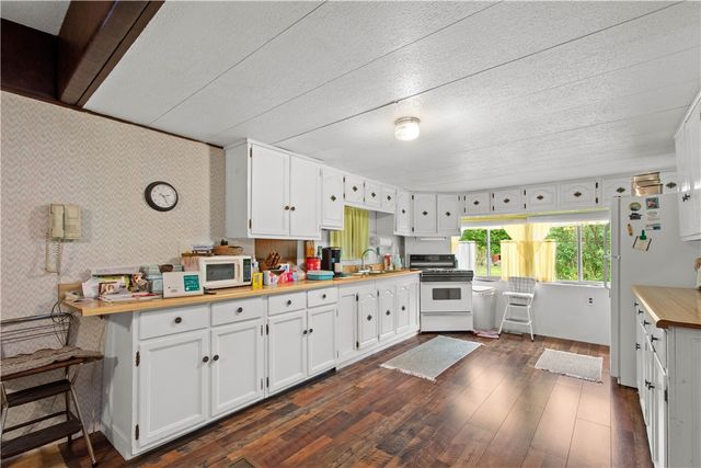 380 Upper Oliver 3, North Union Twp, PA 15401