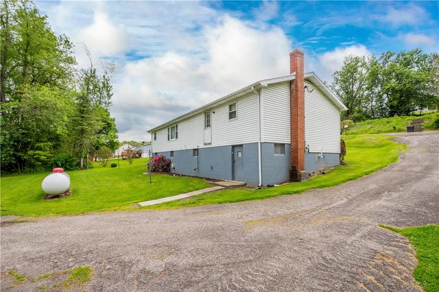 380 Upper Oliver 3, North Union Twp, PA 15401