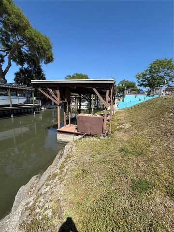 160 GARY AVENUE, Oak Hill, FL 32759