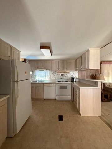 160 GARY AVENUE, Oak Hill, FL 32759