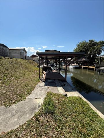 160 GARY AVENUE, Oak Hill, FL 32759