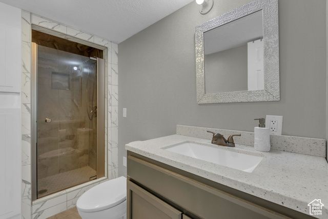 2322 N 2500 W, Clinton, UT 84015