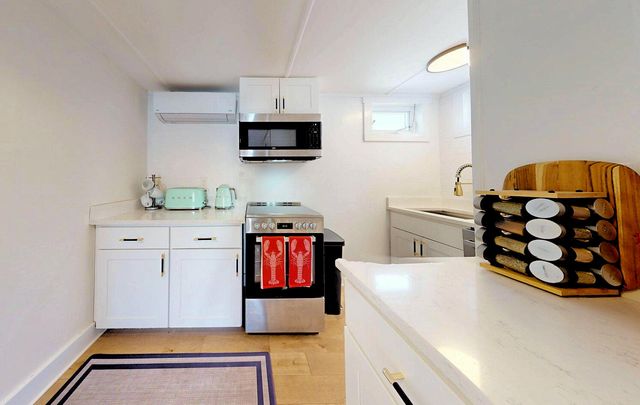 54 Commercial Street UNIT 4, Provincetown, MA 02657