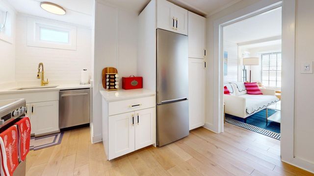 54 Commercial Street UNIT 4, Provincetown, MA 02657